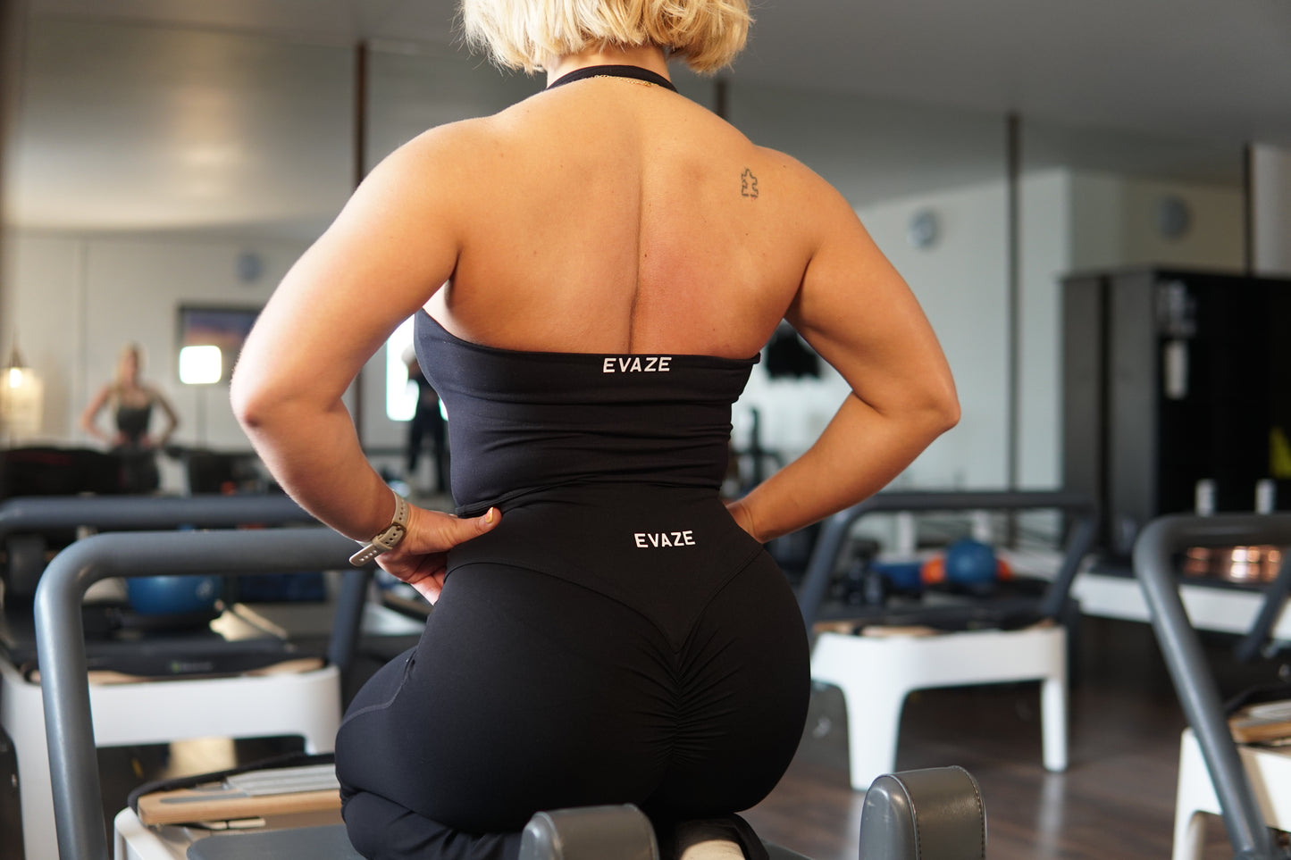 Noire Flared Leggings