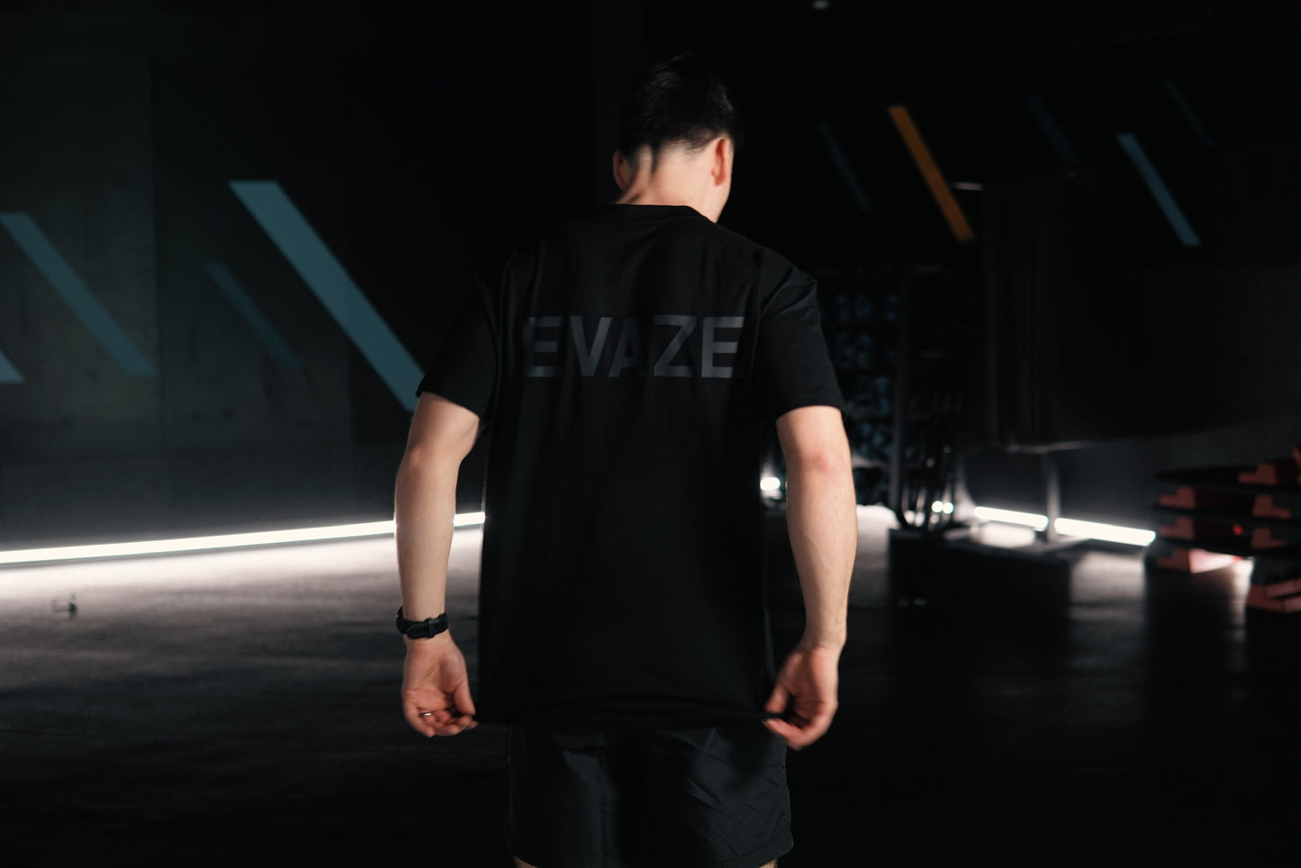 Black Evaze Heavyweight Oversized T-Shirt.
