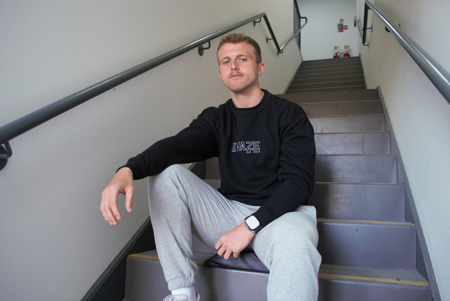 Evaze Black Sweatshirt