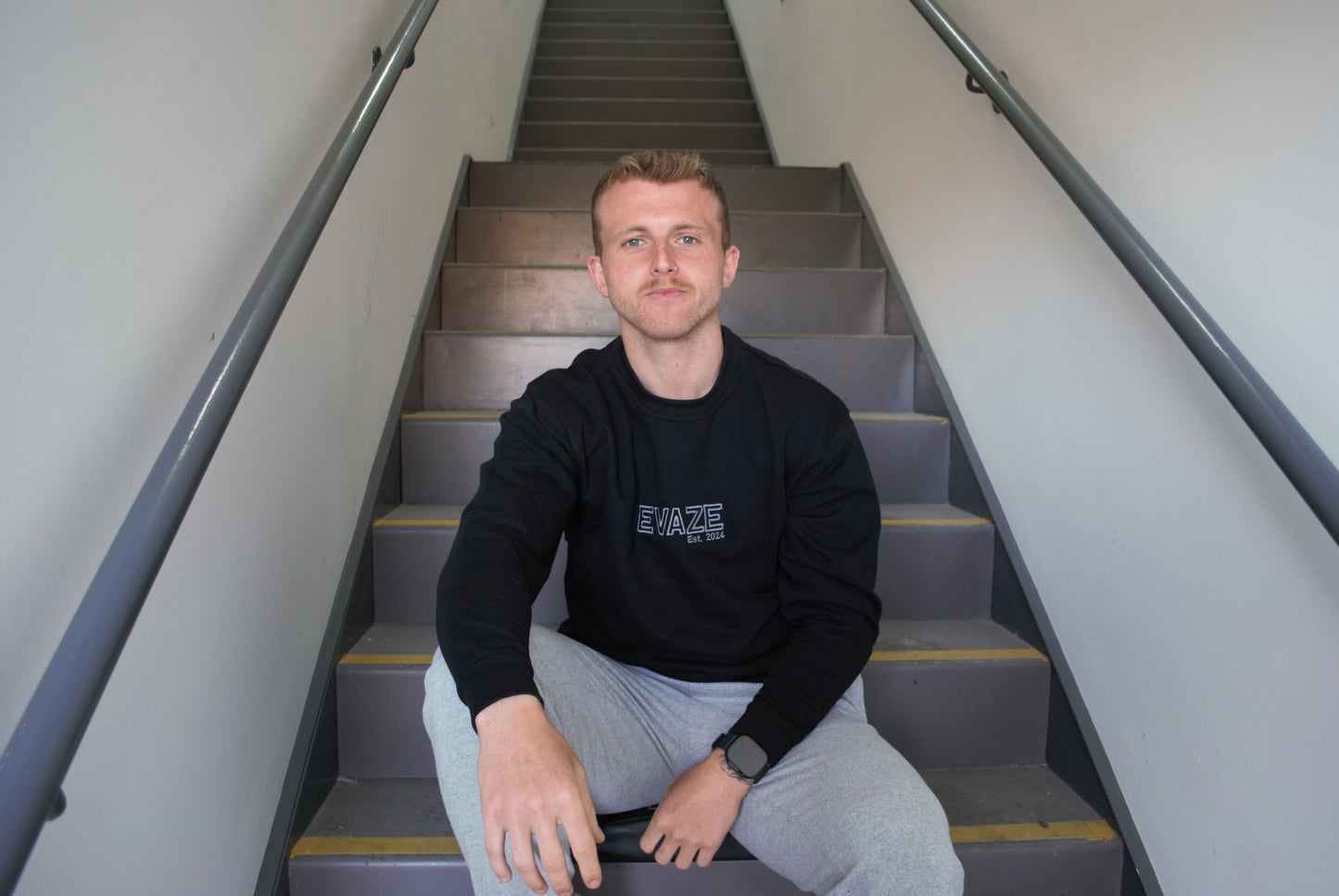 Evaze Black Sweatshirt